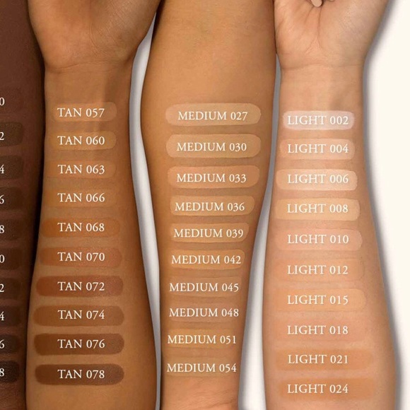 True Portrait Liquid-to-Powder Foundation // KVD - Picture 5 of 7